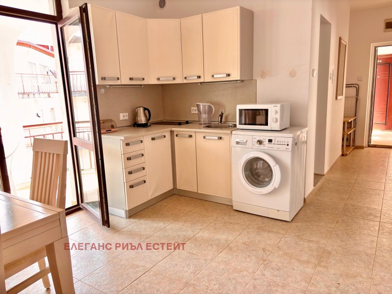 Продаја  2 спаваће собе регион Бургас , Свети Влас , 86 м2 | 63389923 - слика [4]