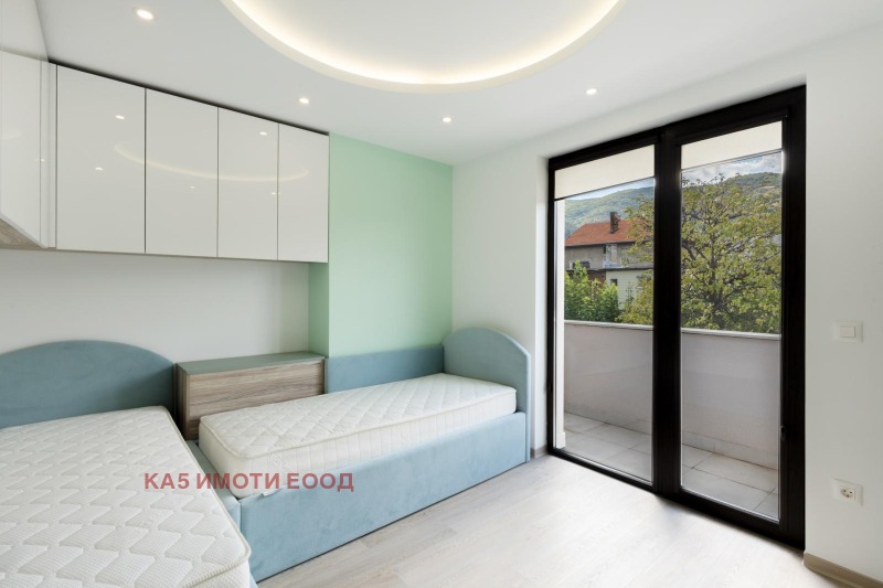 Til salgs  Hus Sofia , Lozen , 330 kvm | 54122063 - bilde [13]