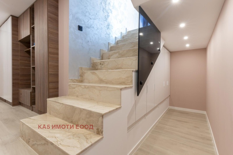 Til salgs  Hus Sofia , Lozen , 330 kvm | 54122063 - bilde [8]