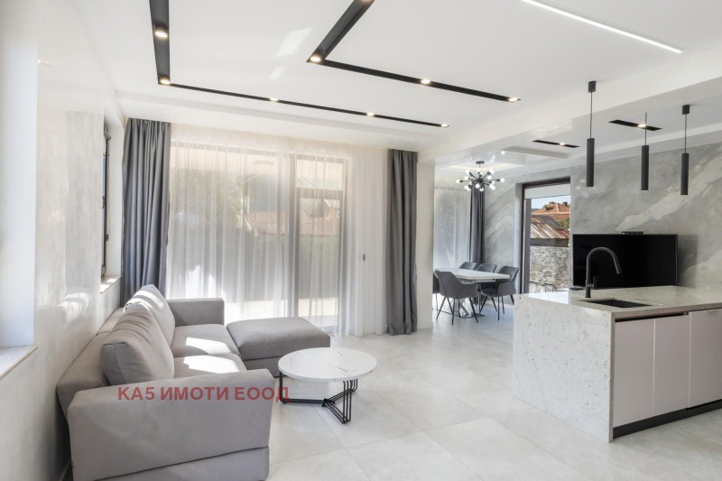 Til salgs  Hus Sofia , Lozen , 330 kvm | 54122063