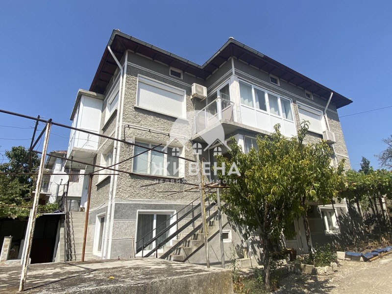 Продава КЪЩА, област Варна, гр. Аксаково • 360000 € / 704098.80 лв. • 64697873 1