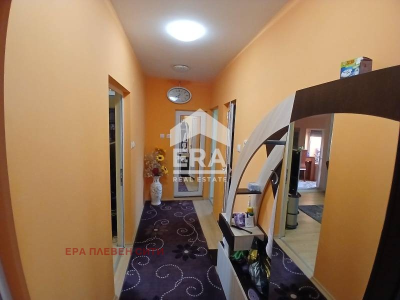 Продава 3-СТАЕН, гр. Плевен, Идеален център, снимка 2 - Апартаменти - 53810069