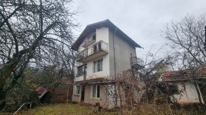 Продава КЪЩА, с. Садовик, област Перник, снимка 3 - Къщи - 47067060