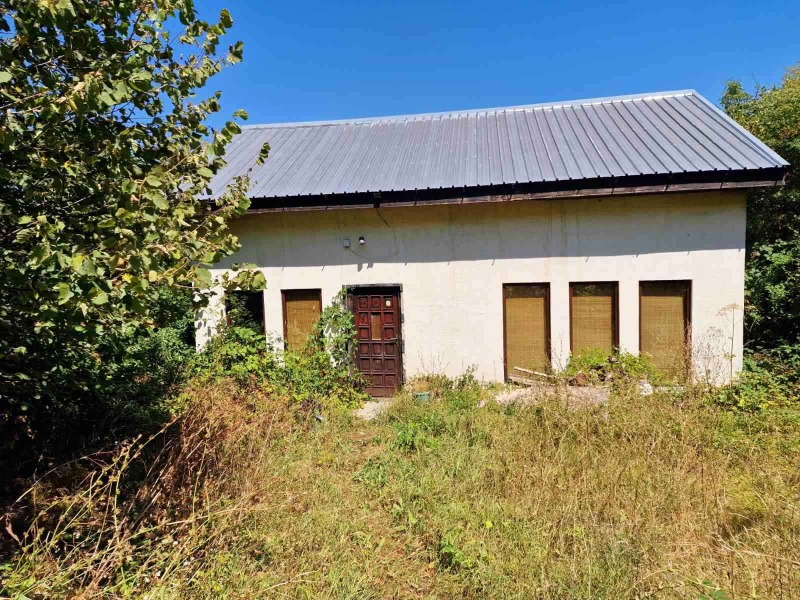 Myytävänä  Juoni Sofia , Knjaževo , 1015 neliömetriä | 31637962