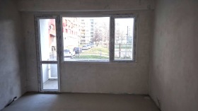 2 makuuhuonetta Iztok, Pernik 8