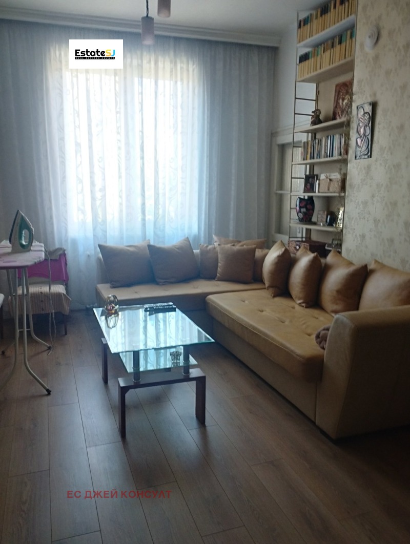 Продава  2-стаен, град София, Център •  285 000 EUR • ID 76671170 — holmes.bg - [1] 