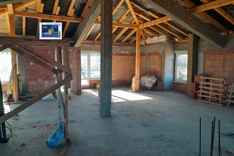 À venda  Casa região Plovdiv , Markovo , 348 m² | 15565782 - imagem [8]