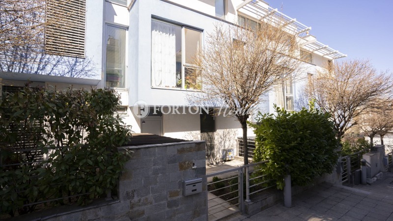 Продава КЪЩА, град София, Симеоново • 599850 € • 26738135 — Holmes.bg