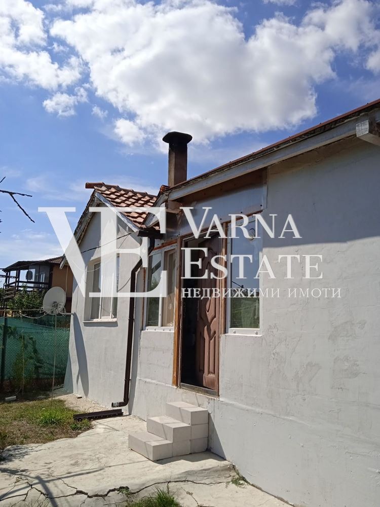 Продава КЪЩА, гр. Варна, м-т Добрева чешма, снимка 3 - Къщи - 54406959