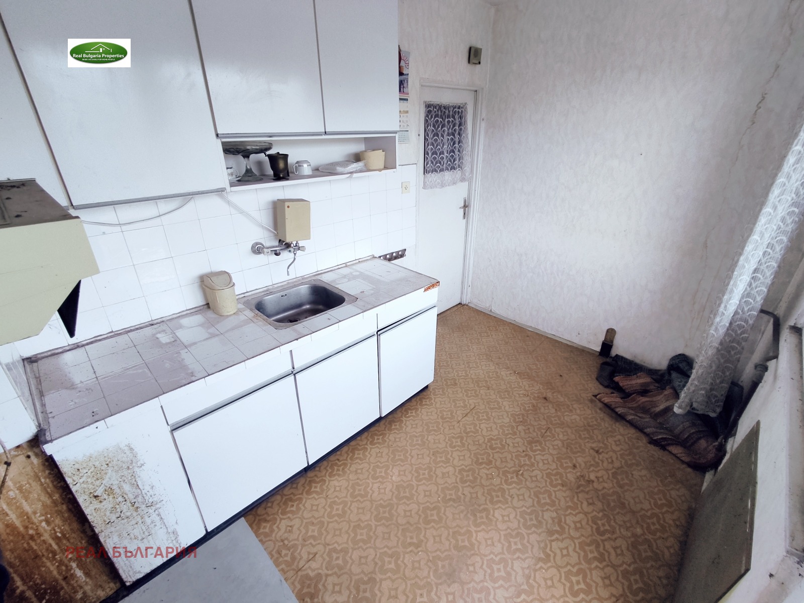 Продава 2-СТАЕН, гр. Русе, Широк център, снимка 2 - Апартаменти - 54364807