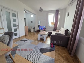 Продава 1-стаен град Пловдив Център - [1] 