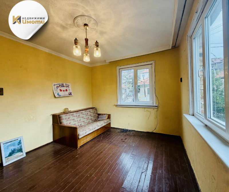 Продава ЕТАЖ ОТ КЪЩА, гр. Калофер, област Пловдив, снимка 2 - Етаж от къща - 52738142