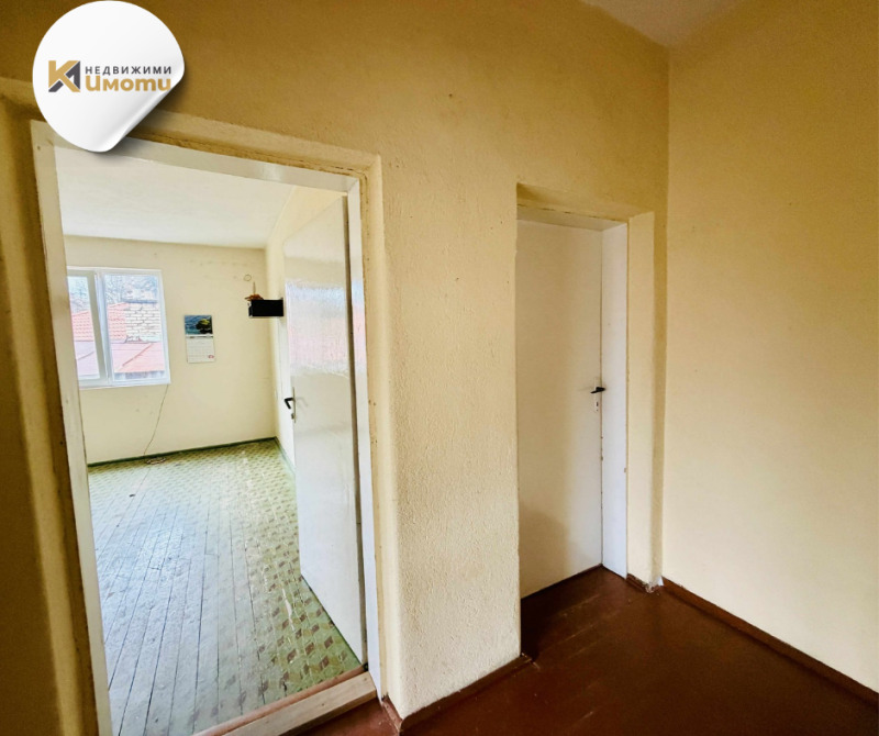 Продава ЕТАЖ ОТ КЪЩА, гр. Калофер, област Пловдив, снимка 2 - Етаж от къща - 53348145