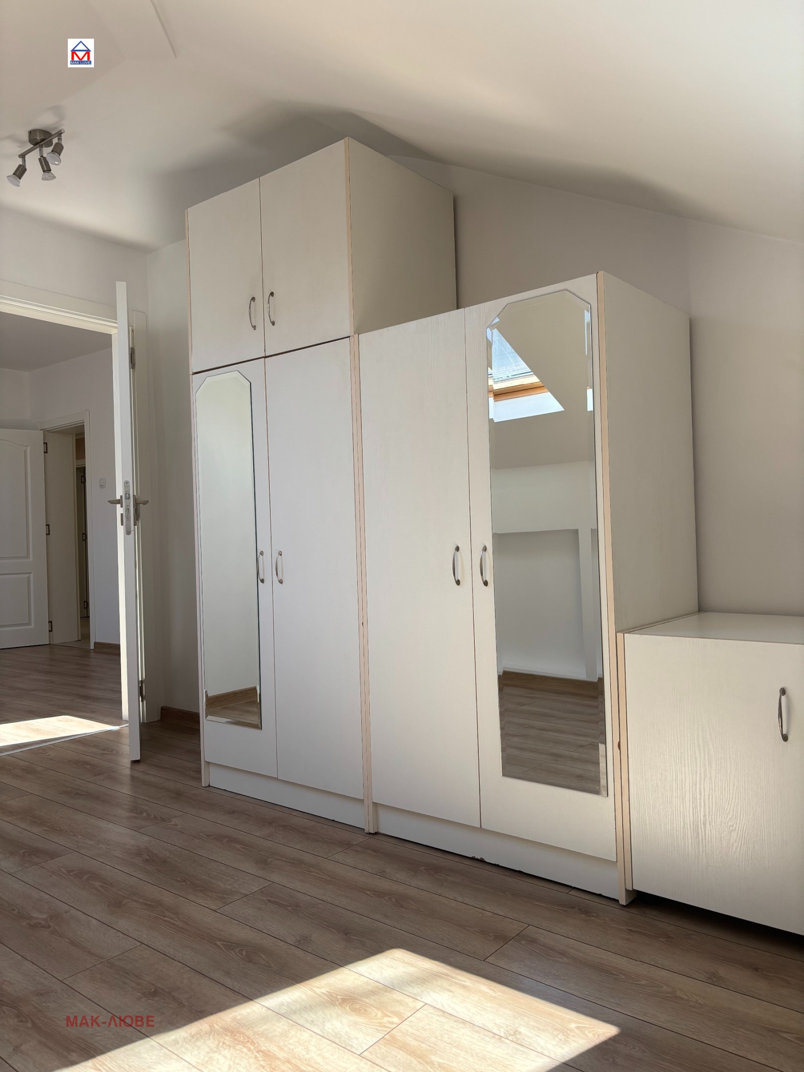 Продава МНОГОСТАЕН, гр. Варна, Централна поща, снимка 5 - Апартаменти - 55261428