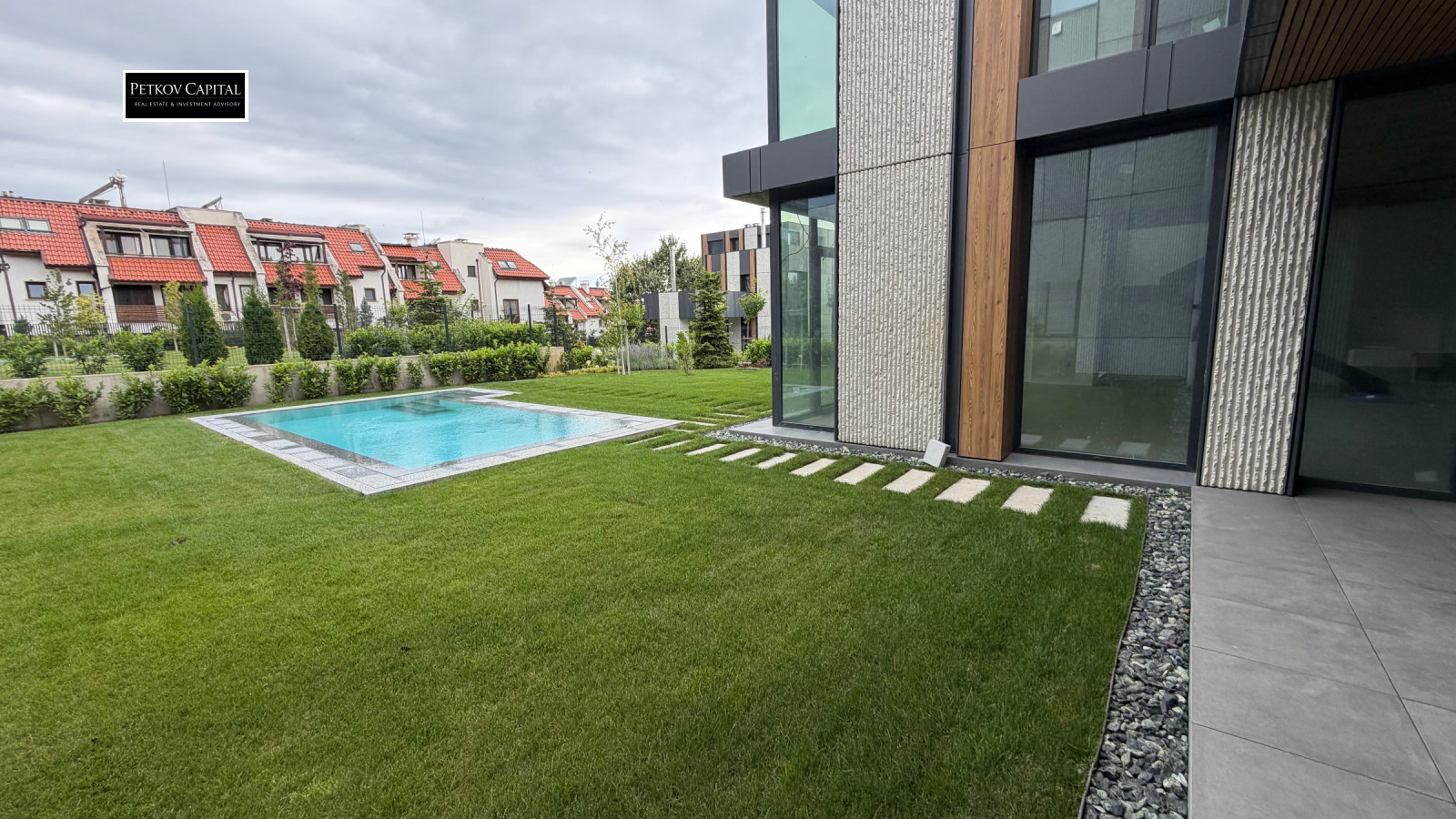 Продава КЪЩА, гр. София, с. Панчарево, снимка 6 - Къщи - 56411162