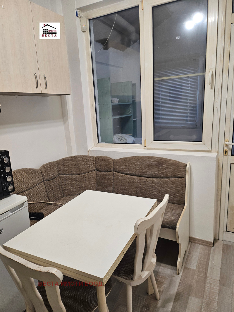 Продава АТЕЛИЕ, ТАВАН, гр. Варна, Лятно кино Тракия, снимка 3 - Апартаменти - 52719413