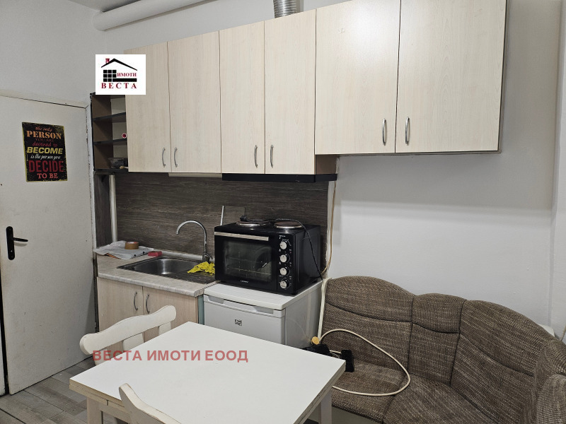 Продава АТЕЛИЕ, ТАВАН, гр. Варна, Лятно кино Тракия