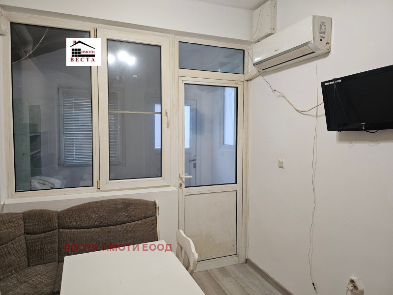 Продава АТЕЛИЕ, ТАВАН, гр. Варна, Лятно кино Тракия, снимка 4 - Апартаменти - 52719413