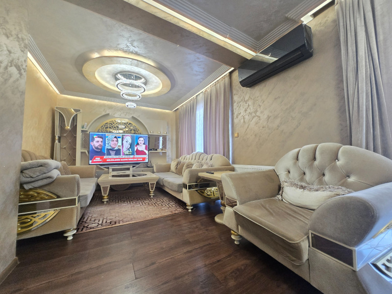 Продава КЪЩА в град София, Триъгълника - 270 кв.м / 850 000 € » 1 662 455.50 лв., РЕАЛЕН НОВ ДОМ