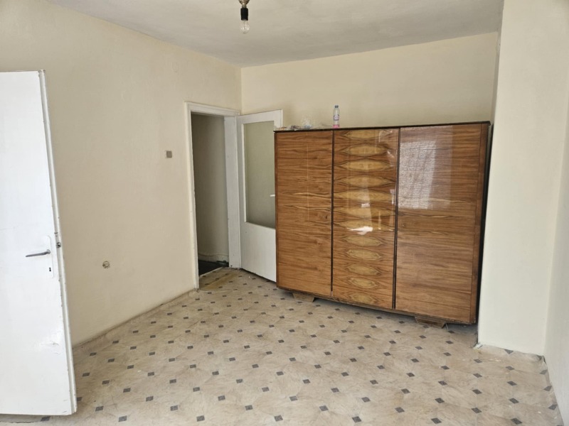 Продава 3-СТАЕН, гр. Стара Загора, Три чучура - север, снимка 2 - Апартаменти - 52273831