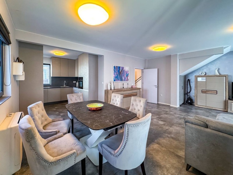 Продава КЪЩА, град Бургас, Сарафово • 395000 € • 13471880 — Holmes.bg