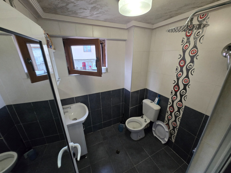 Продава КЪЩА, гр. София, Триъгълника, снимка 12 - Къщи - 53582030