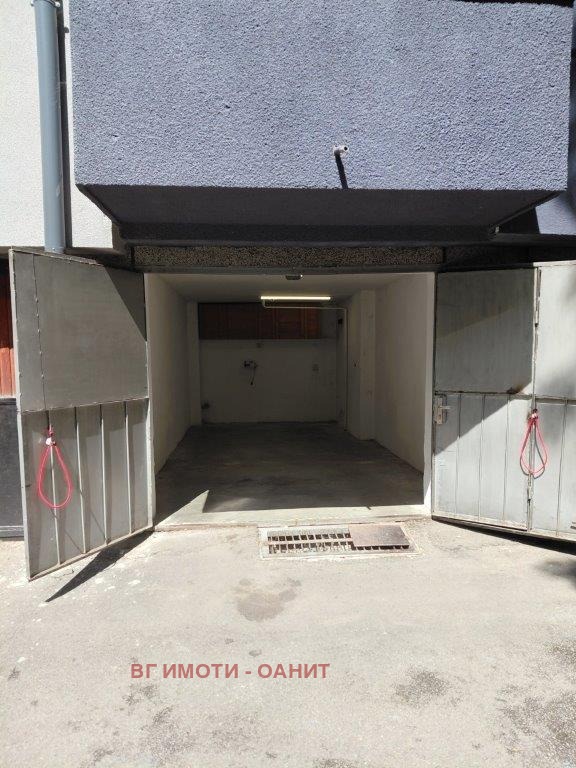 Продава ГАРАЖ, ПАРКОМЯСТО, гр. София, Лозенец