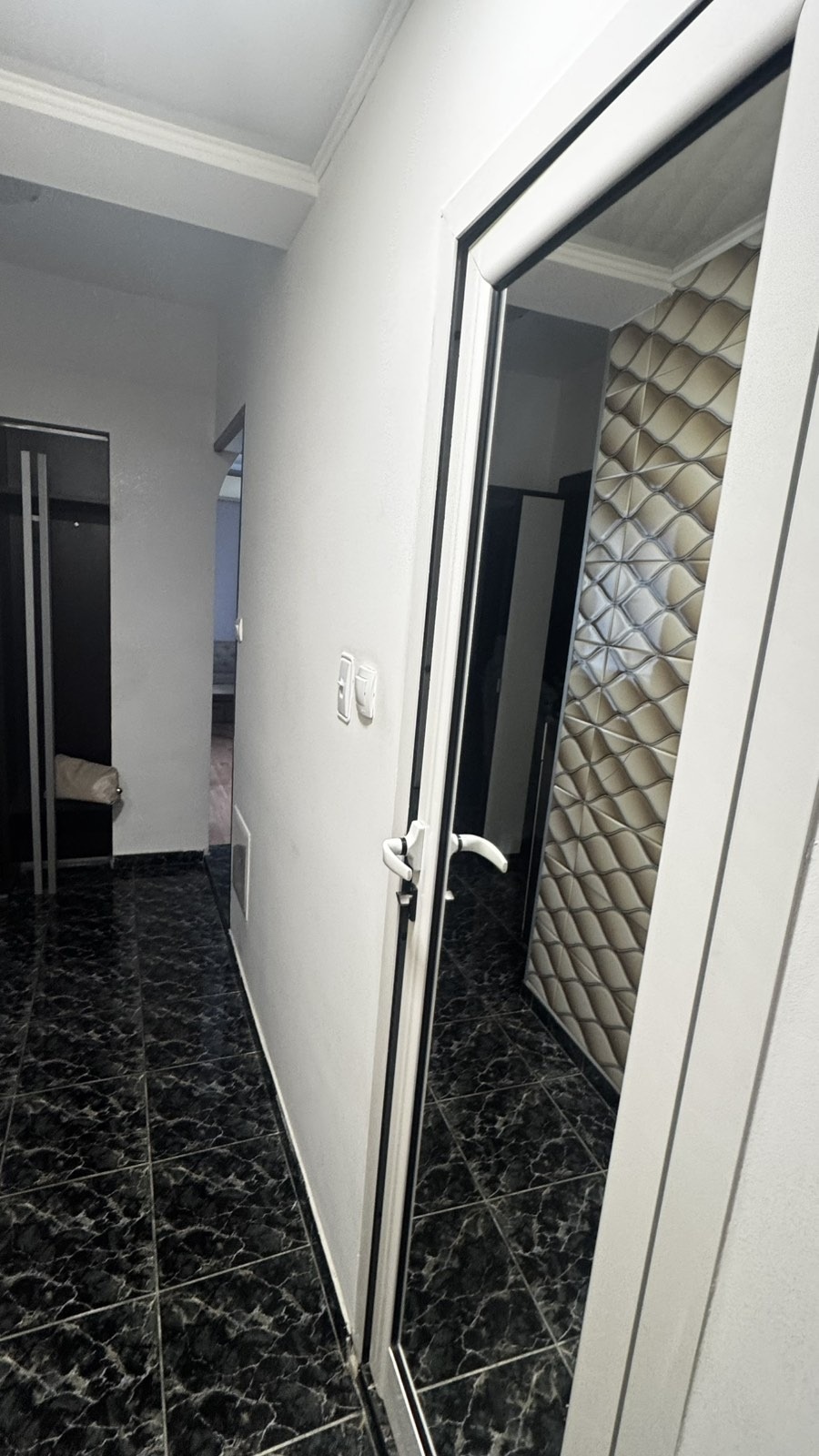 Продава 2-СТАЕН, гр. Русе, Възраждане, снимка 4 - Апартаменти - 54806044