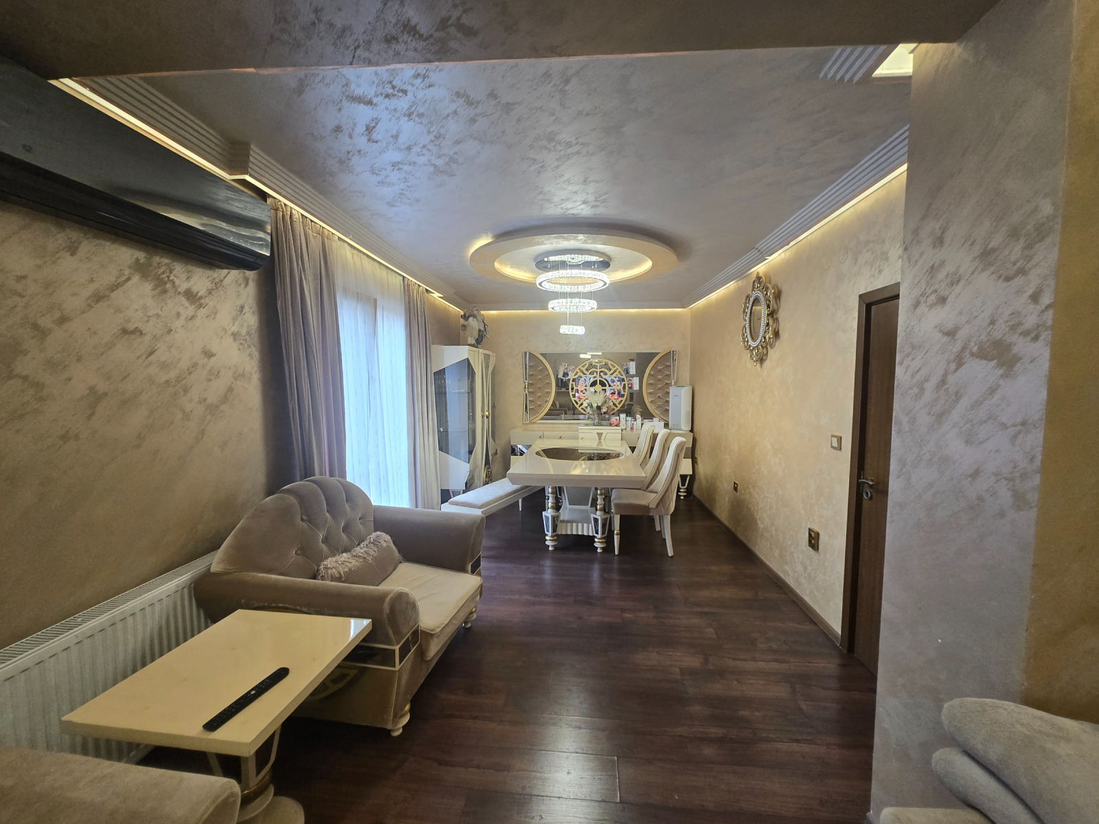 Продава КЪЩА, гр. София, Триъгълника, снимка 2 - Къщи - 53662576