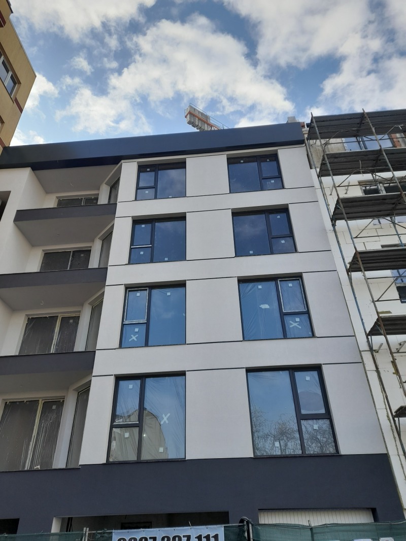 Продава  2-стаен, град София, Левски В •  114 700 EUR • ID 52396926 — holmes.bg - [1] 