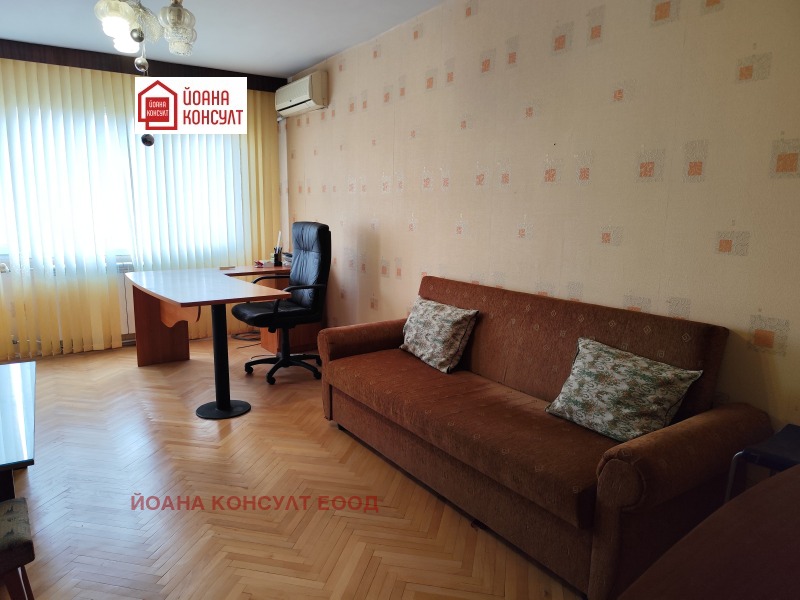 Продава 3-СТАЕН, гр. Плевен, Сторгозия, снимка 2 - Апартаменти - 52668319