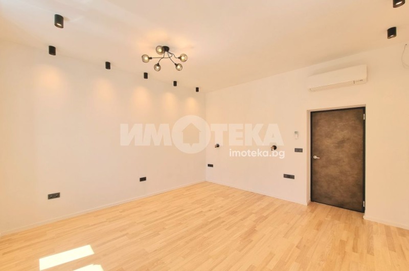 Продава  Многостаен град София , Център , 183 кв.м | 28044946 - изображение [16]