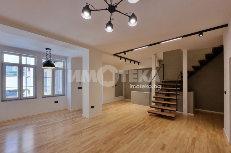 Продава  Многостаен град София , Център , 183 кв.м | 28044946
