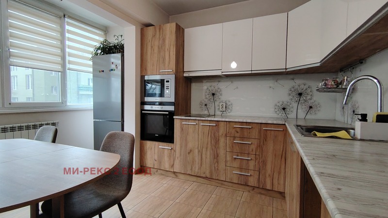 Продава 3-СТАЕН, град София, Хаджи Димитър • 210000 € / 410724.30 лв. • 30576102 1