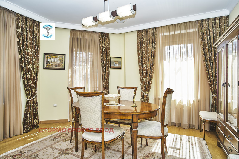 Satılık  3 yatak odası Sofia , Centar , 185 metrekare | 56612304 - görüntü [3]