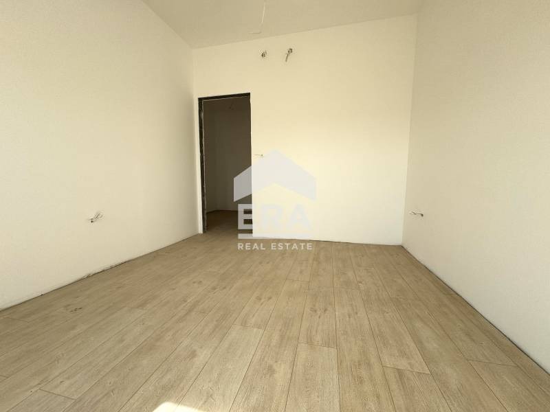 Na prodej  Mezonet Varna , Pobeda , 114 m2 | 22373831 - obraz [10]