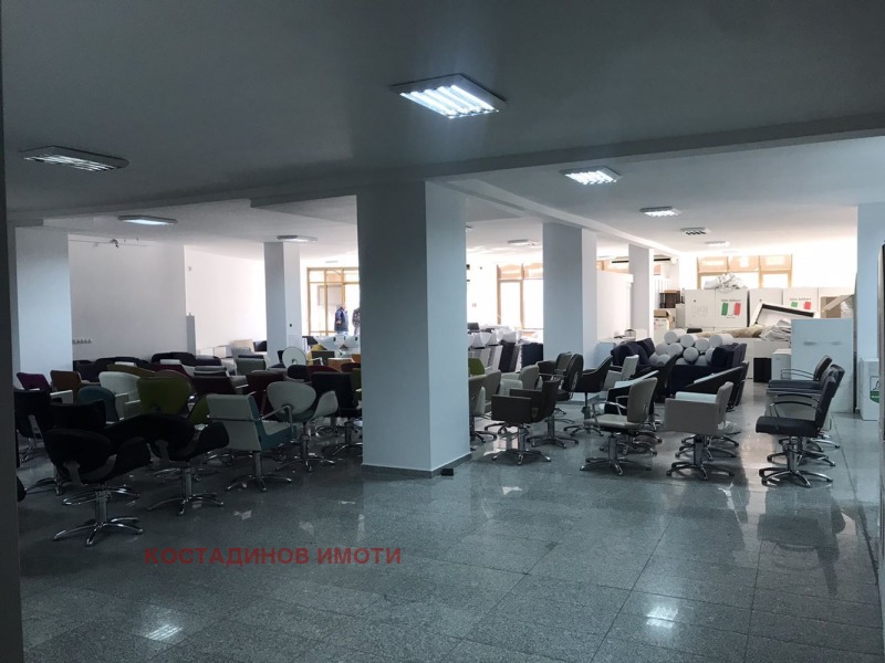 Til salgs  Butikk Plovdiv , Industrialna zona - Sever , 407 kvm | 77871080 - bilde [2]