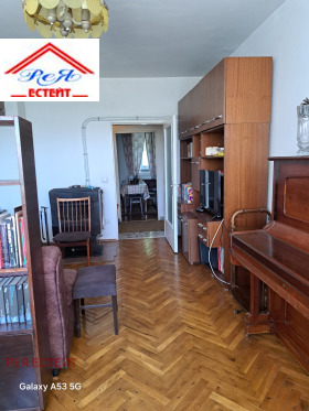 2 quartos Drujba 4, Pleven