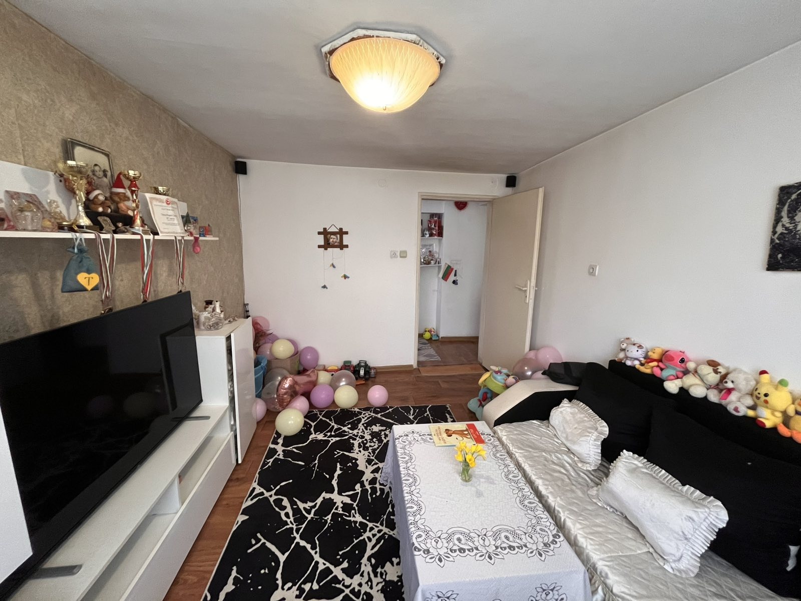 Продава ЕТАЖ ОТ КЪЩА, гр. Нови пазар, област Шумен, снимка 12 - Етаж от къща - 56255871