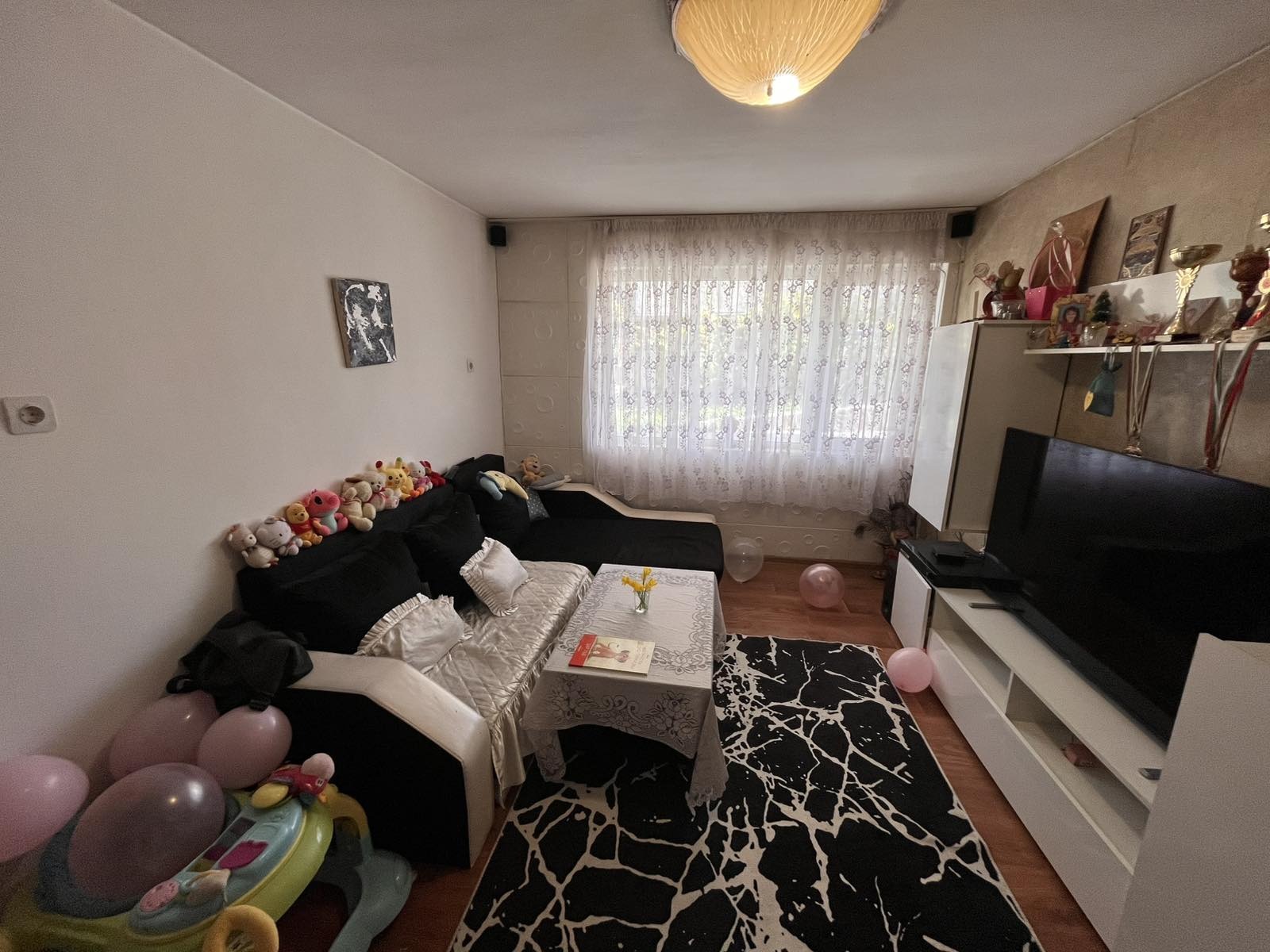 Продава ЕТАЖ ОТ КЪЩА, гр. Нови пазар, област Шумен, снимка 2 - Етаж от къща - 56255871