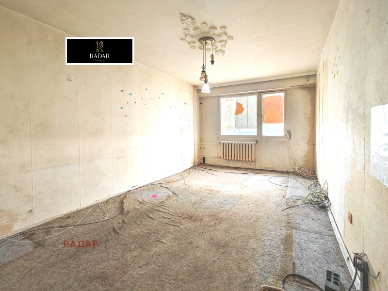 Продава 1-СТАЕН, град Сливен, Център • 56000 € / 109526.48 лв. • 85656498 1