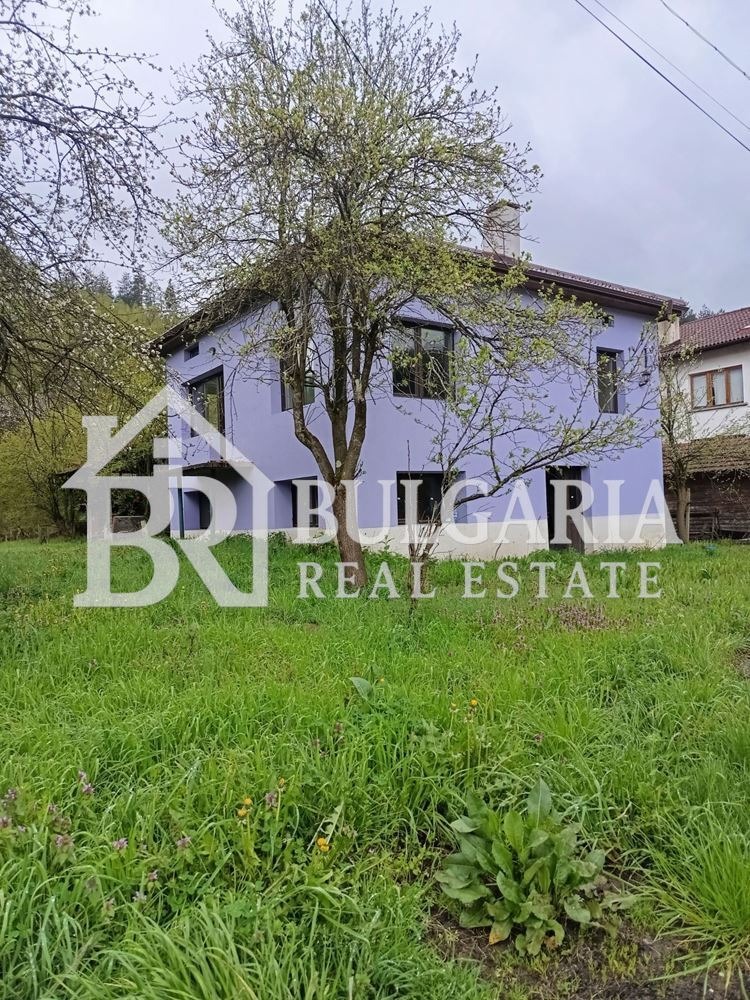 Продава КЪЩА, гр. Априлци, област Ловеч, снимка 2 - Къщи - 54639956