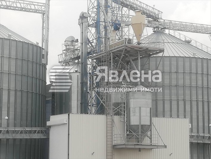 Продава ПРОМ. ПОМЕЩЕНИЕ, гр. Нови пазар, област Шумен, снимка 4 - Производствени сгради - 55193017