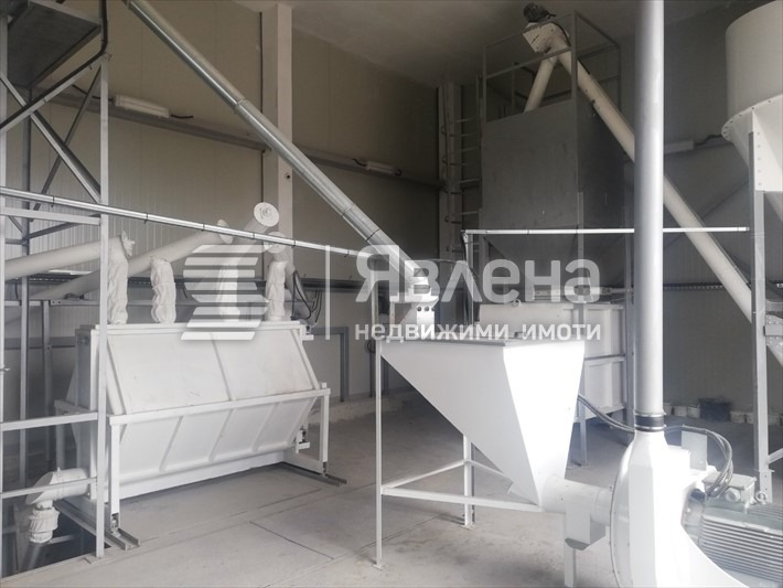 Продава ПРОМ. ПОМЕЩЕНИЕ, гр. Нови пазар, област Шумен, снимка 10 - Производствени сгради - 55193017