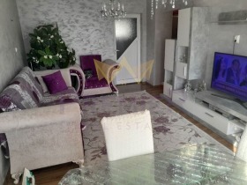 Продава 3-стаен град Варна Колхозен пазар - [1] 