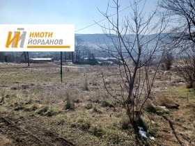 Продажба на имоти в с. Леденик, област Велико Търново — страница 3 - изображение 8 