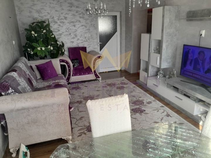 Продава  3-стаен, град Варна, Колхозен пазар •  145 000 € • ID 25756430 — holmes.bg - [1] 