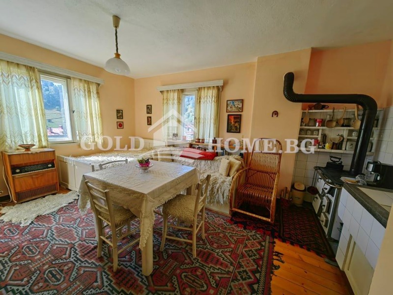 Продава КЪЩА, гр. Чепеларе, област Смолян, снимка 9 - Къщи - 53364521