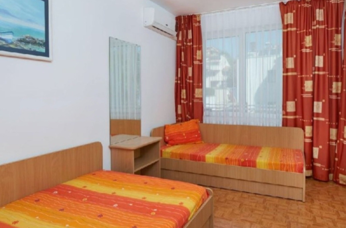 Продава КЪЩА, гр. Свети Влас, област Бургас, снимка 2 - Къщи - 54102915