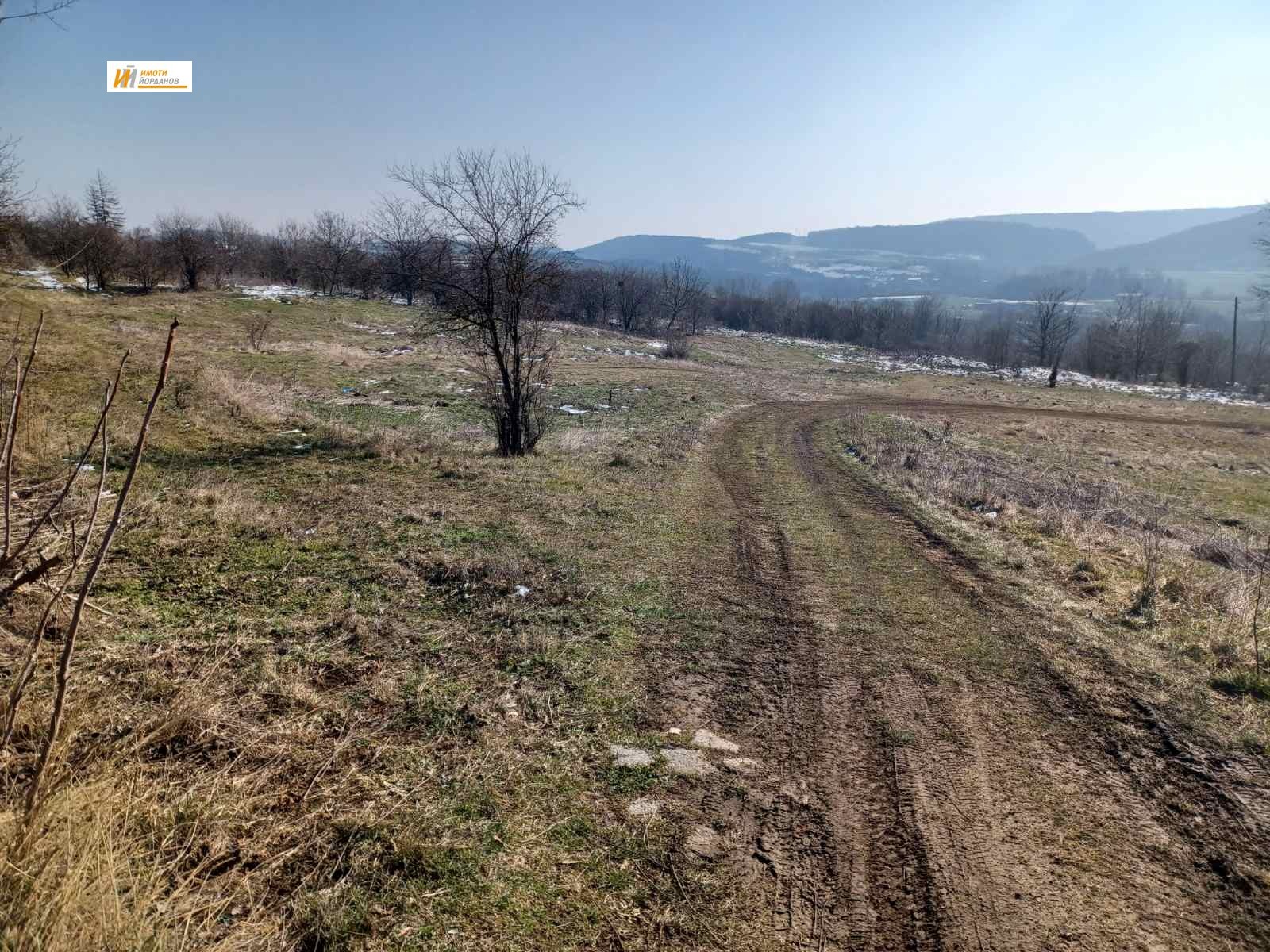 Продава ПАРЦЕЛ, с. Леденик, област Велико Търново, снимка 2 - Парцели - 53674632